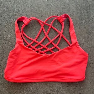 Lululemon Free to Be Sports Bra